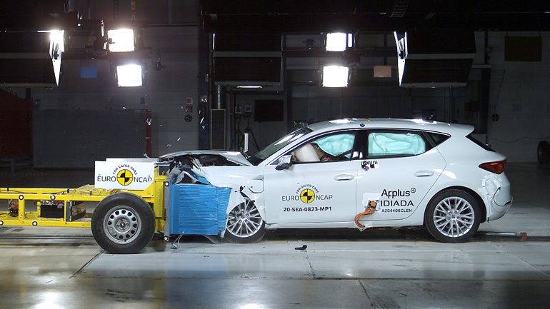 Τι έκανε το νέο Seat Leon στα crash tests;